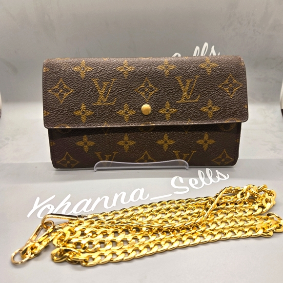 Louis Vuitton Handbags - EUC Auth Louis Vuitton long wallet trifold w/ chain